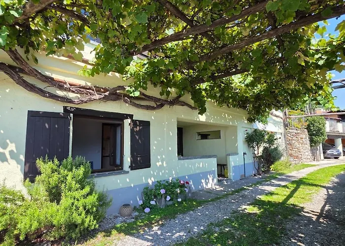 Casa Leyian - Free Parking Apartment Brissago